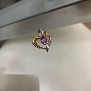 ✨  10K Gold Heart Pendant